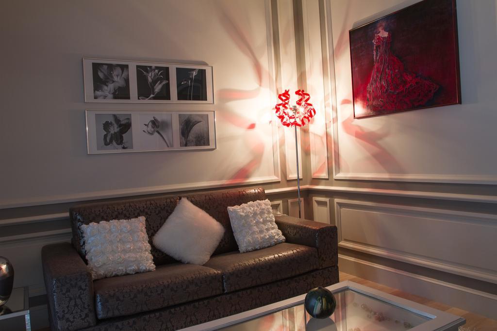 Chateau Du Besset Saint-Romain-de-Lerps 部屋 写真